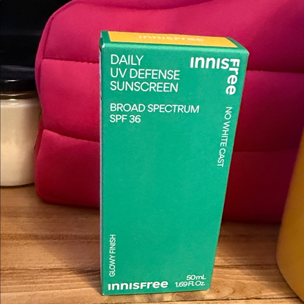 NEW InnIsFree Daily UV Defense Sunscreen - Green